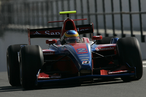 Bruno Senna var flyvende i dagens løb, men måtte se sig slået af en pit fejl.
